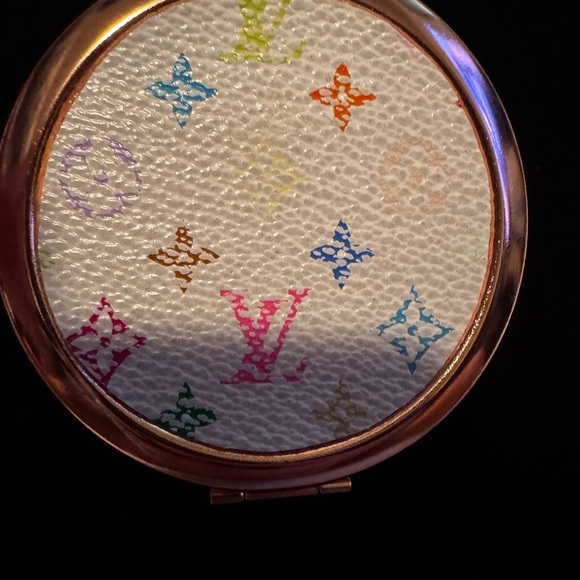 Luxcycled L V Multicolor Murakami Rose gold Compact Mirror - Picture 3 of 10